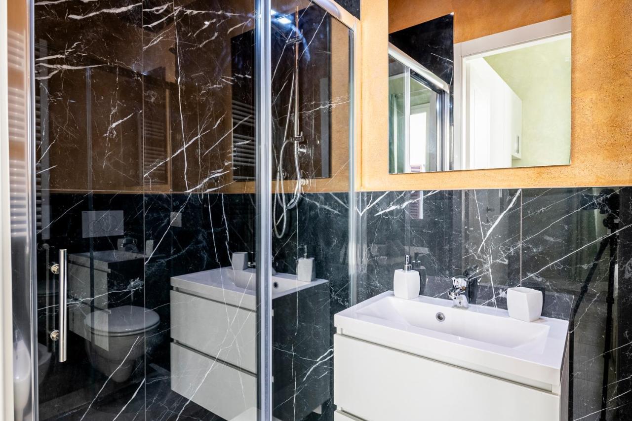 5 Minuti - Duomo Tripla Luxury Appartement